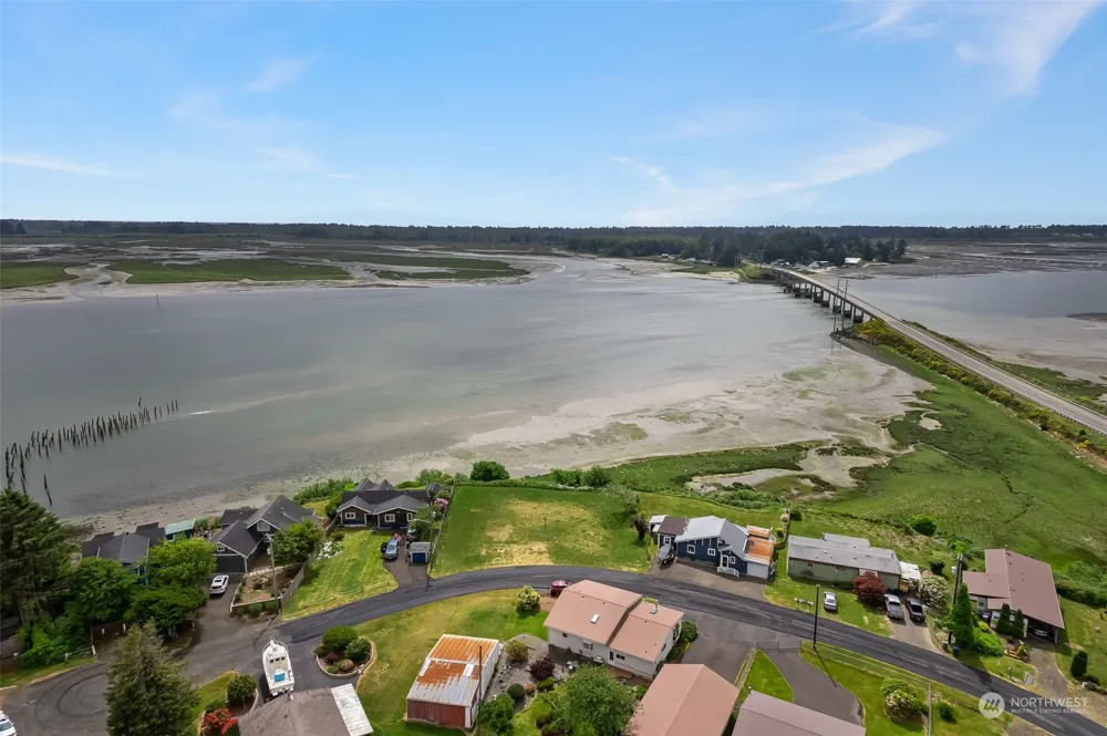16 Whalebone Way Aberdeen, WA 98520