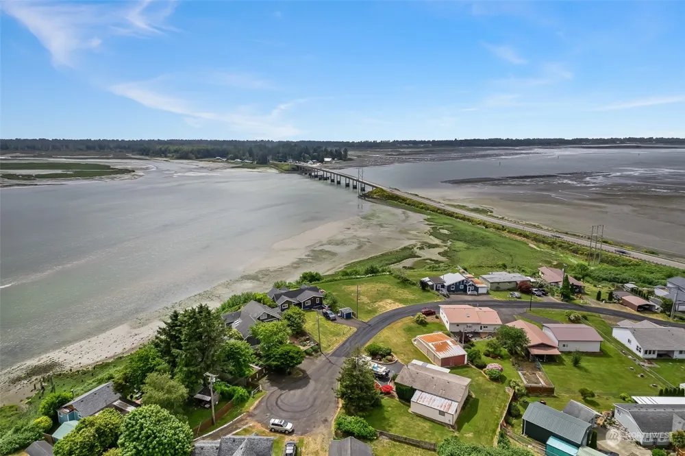 16 Whalebone Way Aberdeen, WA 98520
