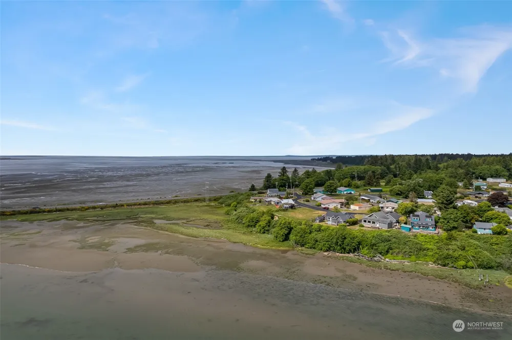 16 Whalebone Way Aberdeen, WA 98520