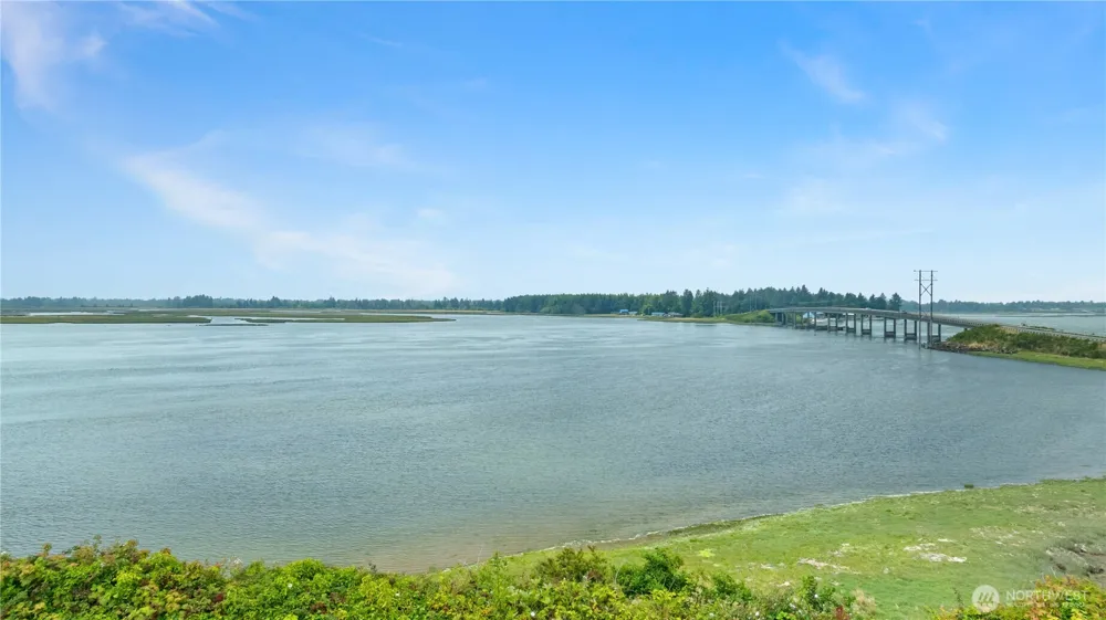 16 Whalebone Way Aberdeen, WA 98520