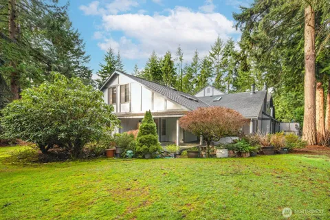 1805 Village Green Drive #20