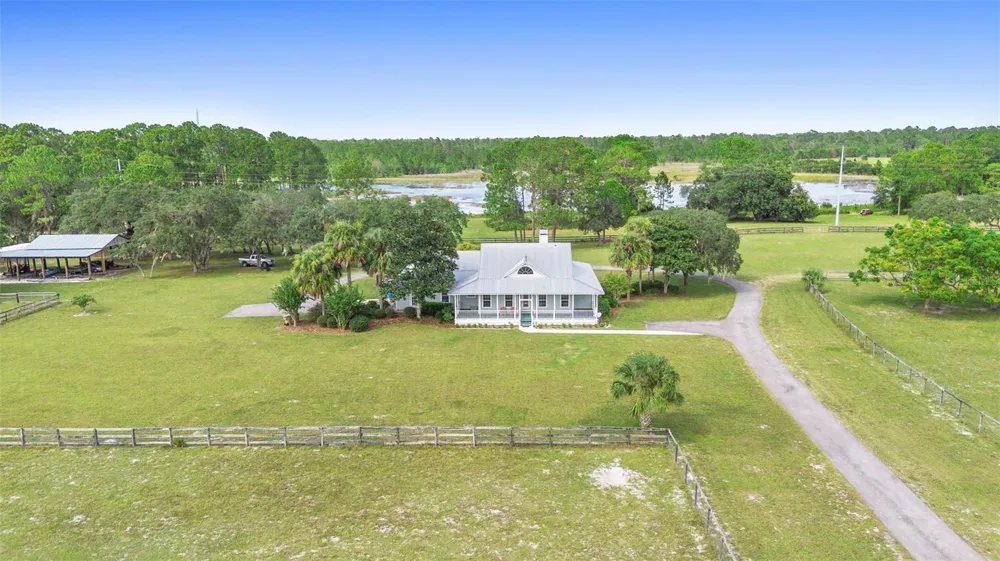 42554 MAGGIE JONES ROAD Paisley, FL 32767