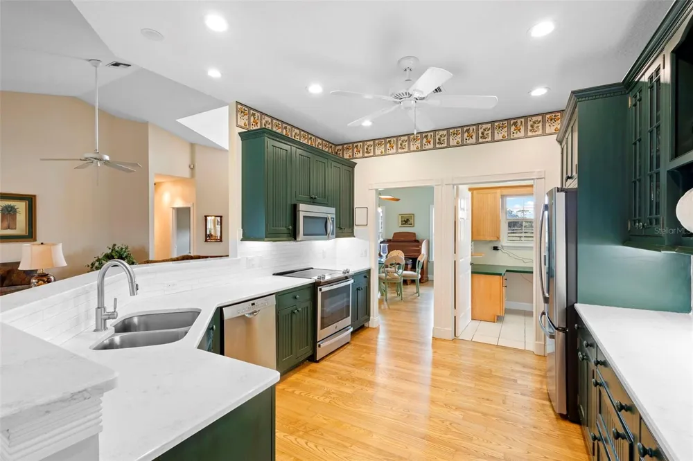 42554 MAGGIE JONES ROAD Paisley, FL 32767