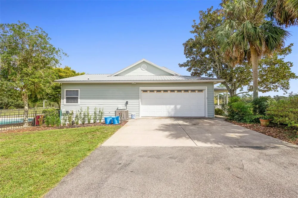 42554 MAGGIE JONES ROAD Paisley, FL 32767