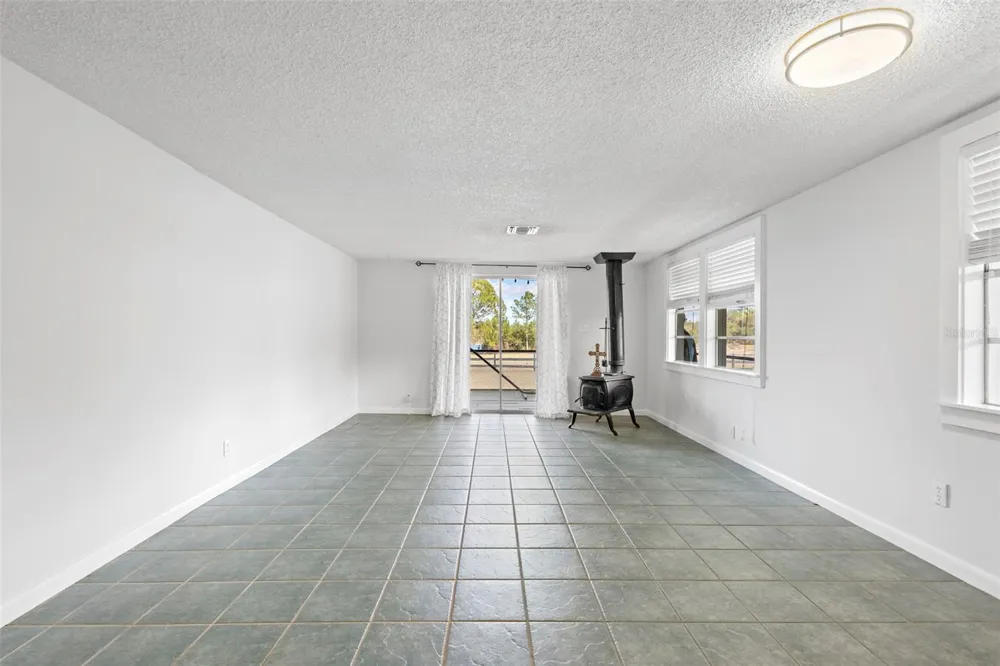 42554 MAGGIE JONES ROAD Paisley, FL 32767