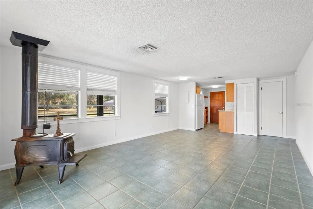 42554 MAGGIE JONES ROAD Paisley, FL 32767