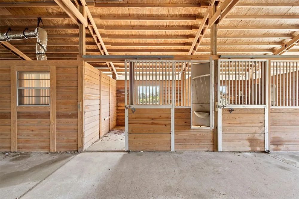 42554 MAGGIE JONES ROAD Paisley, FL 32767