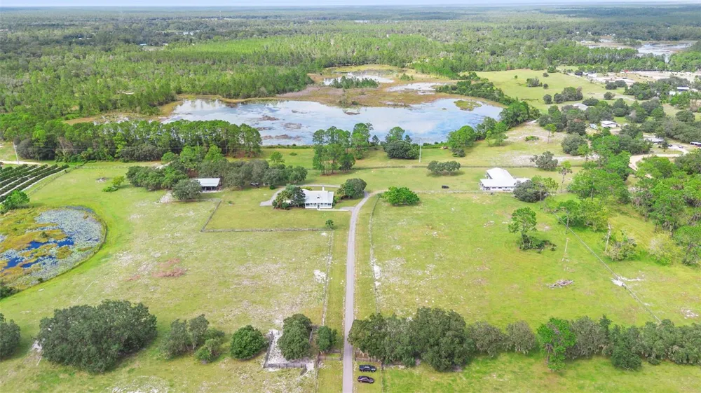 42554 MAGGIE JONES ROAD Paisley, FL 32767