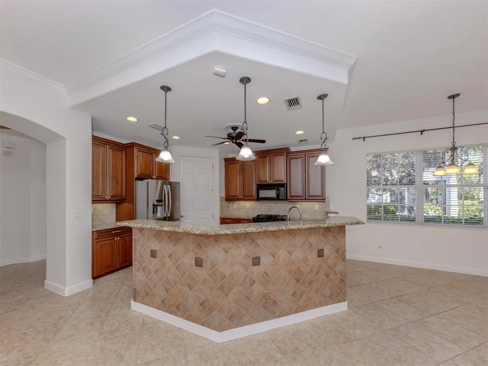 122 BELLA VISTA TERRACE #8A North Venice, FL 34275