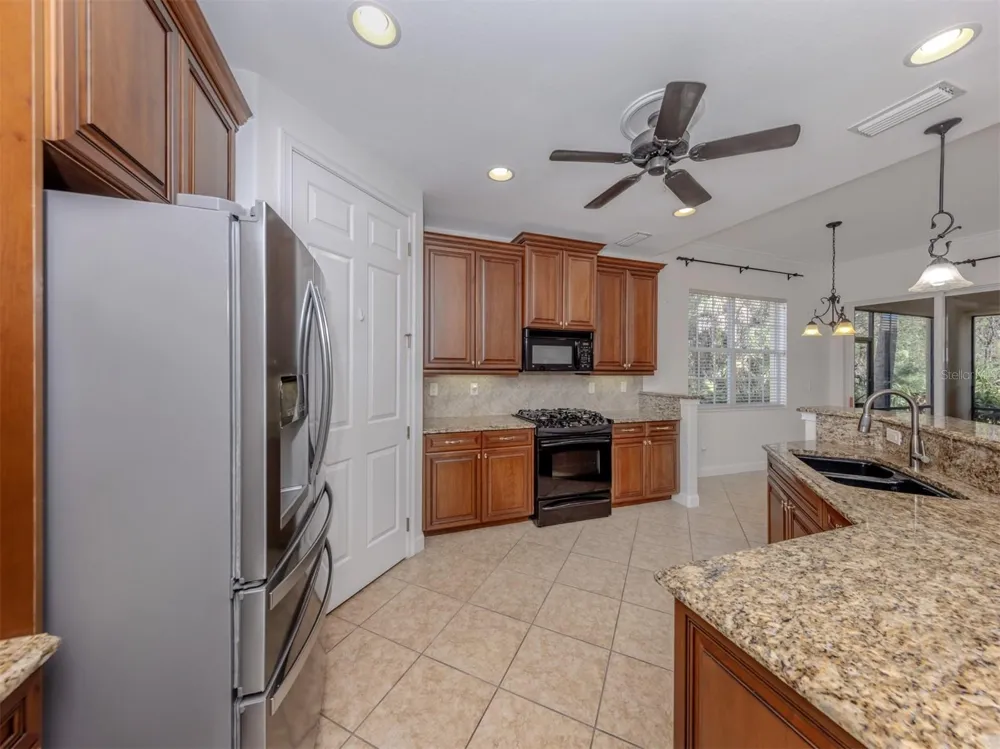122 BELLA VISTA TERRACE #8A North Venice, FL 34275