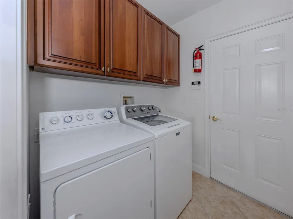 122 BELLA VISTA TERRACE #8A North Venice, FL 34275