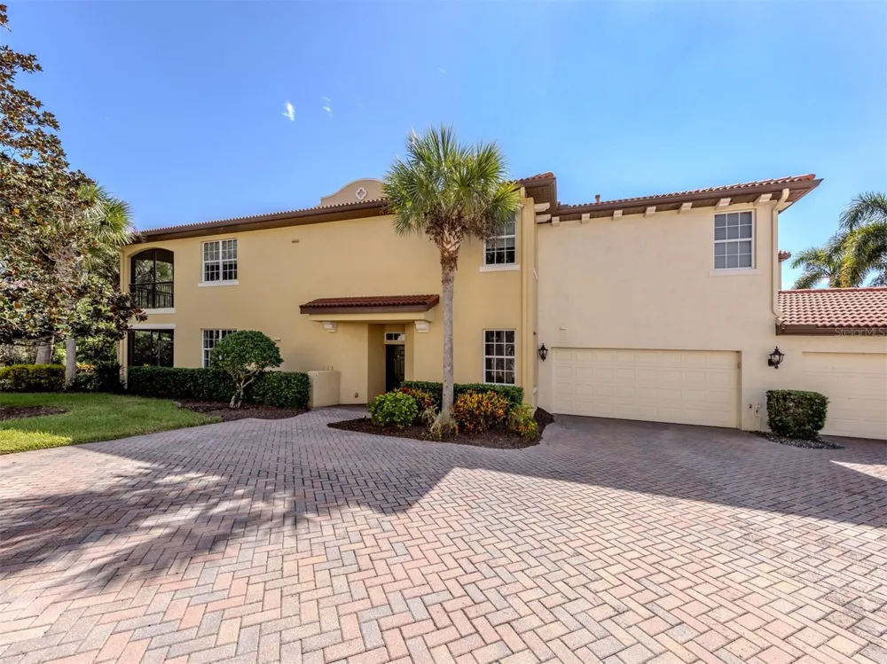 122 BELLA VISTA TERRACE #8A North Venice, FL 34275