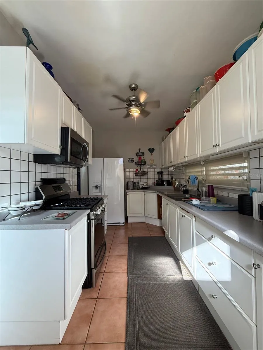 . TOPACIO STREET #F-22 Dorado, PR 00646
