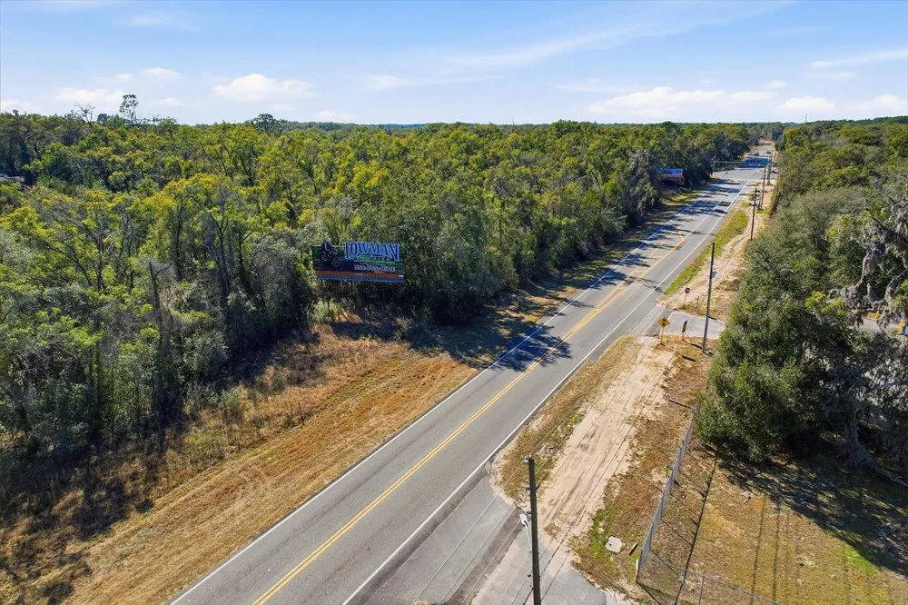 7021 & 7017 LECANTO HIGHWAY Hernando, FL 34442