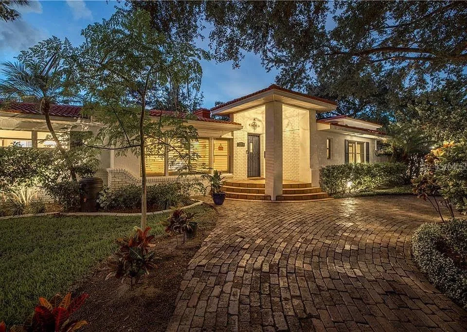 2200 2ND STREET St Petersburg, FL 33704