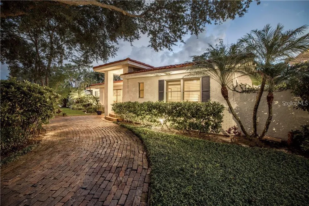 2200 2ND STREET St Petersburg, FL 33704