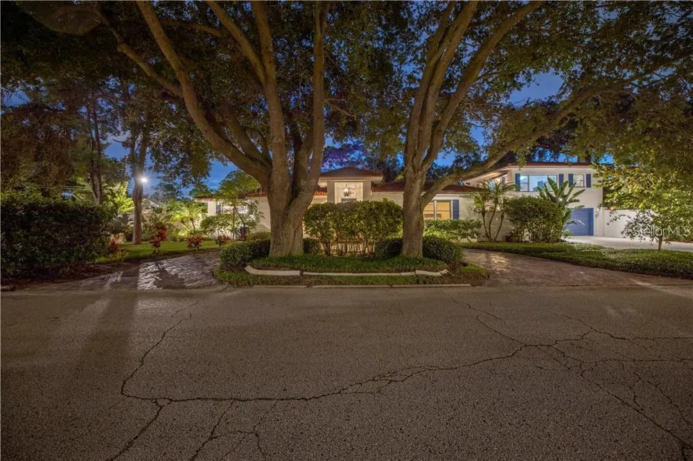 2200 2ND STREET St Petersburg, FL 33704