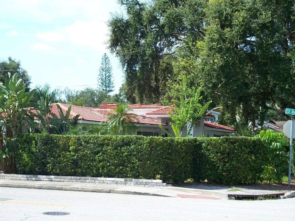2200 2ND STREET St Petersburg, FL 33704