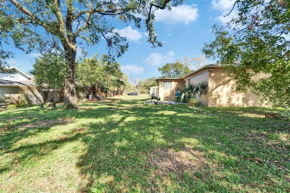 2606 BOULEVARD Tampa, FL 33602