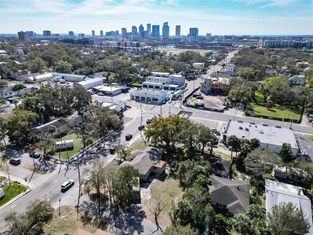 2606 BOULEVARD Tampa, FL 33602