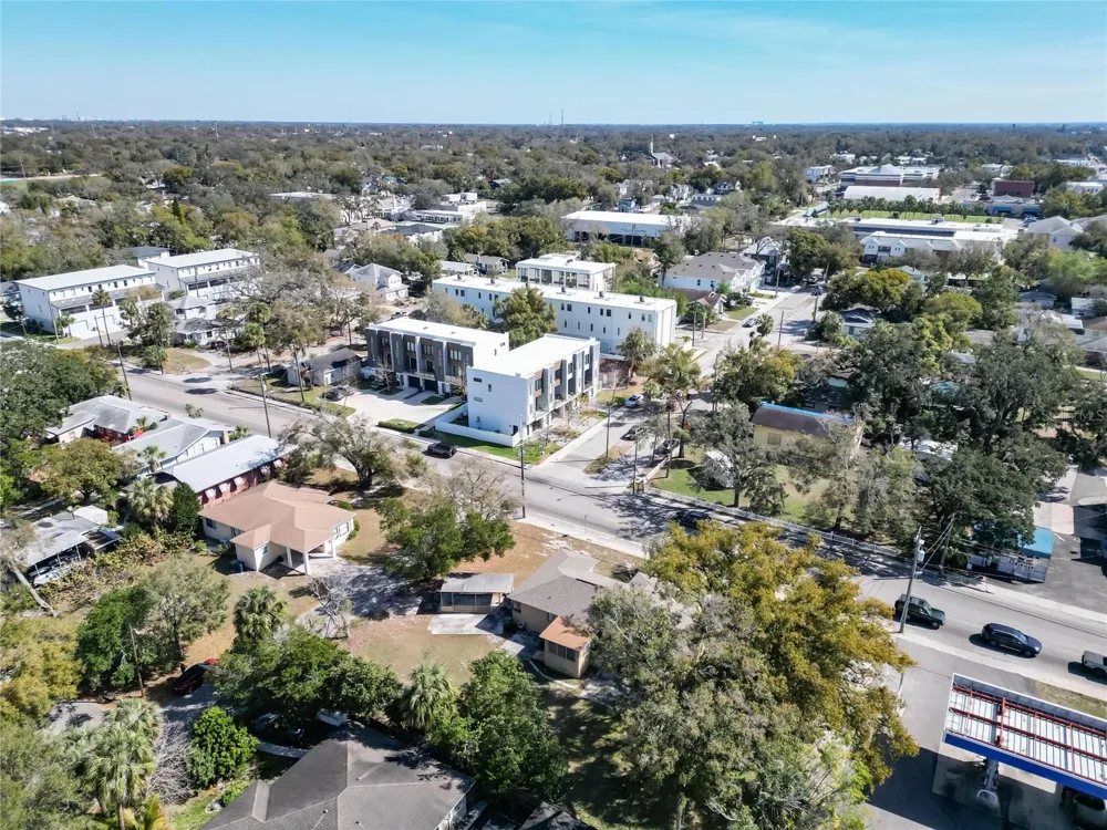 2606 BOULEVARD Tampa, FL 33602