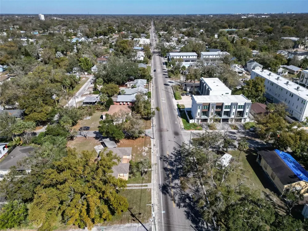 2606 BOULEVARD Tampa, FL 33602