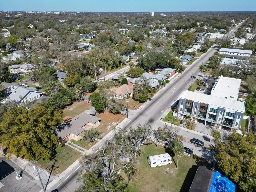 2606 BOULEVARD Tampa, FL 33602