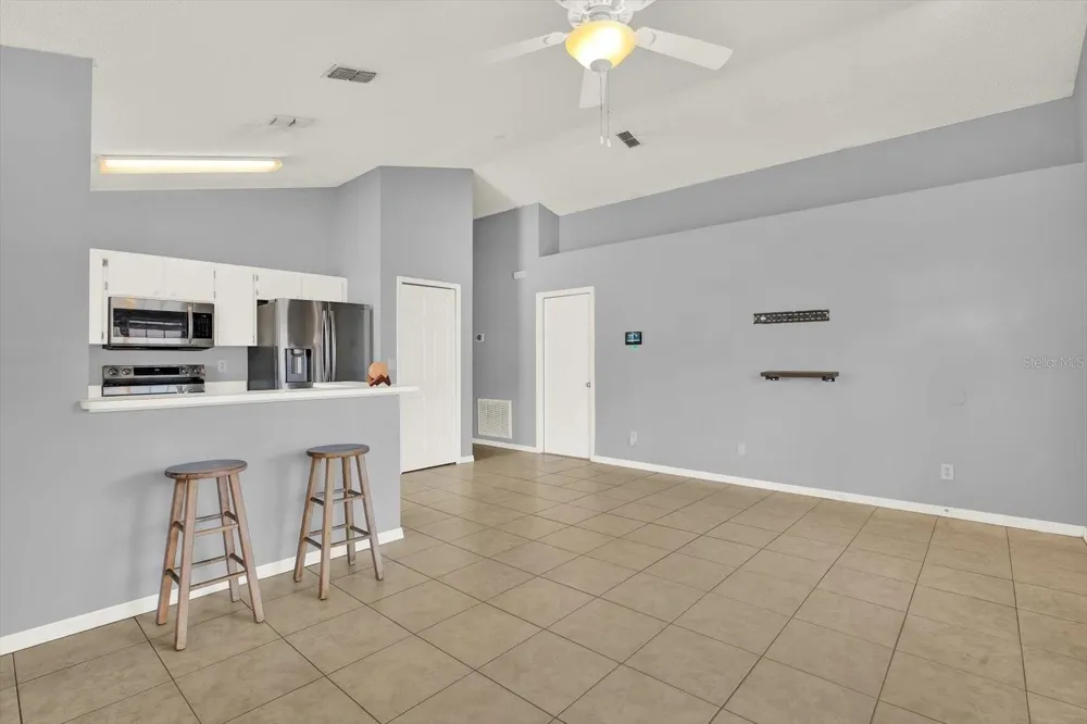 1618 CITRUS ORCHARD WAY Valrico, FL 33594
