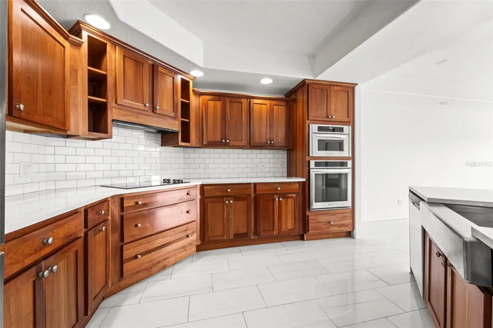 1645 PINELLAS BAYWAY S #B2 Tierra Verde, FL 33715