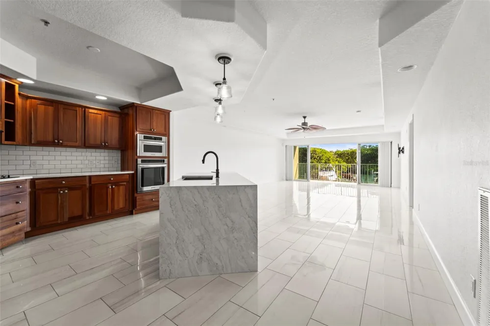 1645 PINELLAS BAYWAY S #B2 Tierra Verde, FL 33715