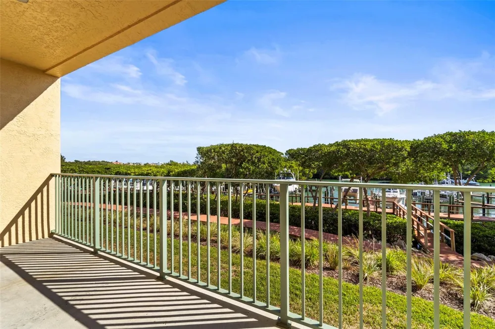 1645 PINELLAS BAYWAY S #B2 Tierra Verde, FL 33715