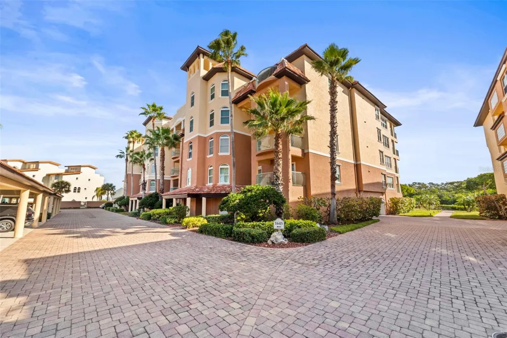 1645 PINELLAS BAYWAY S #B2 Tierra Verde, FL 33715