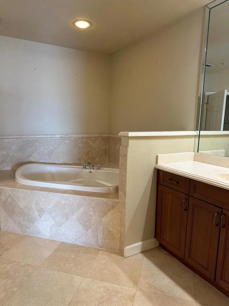 8749 THE ESPLANADE #30 Orlando, FL 32836
