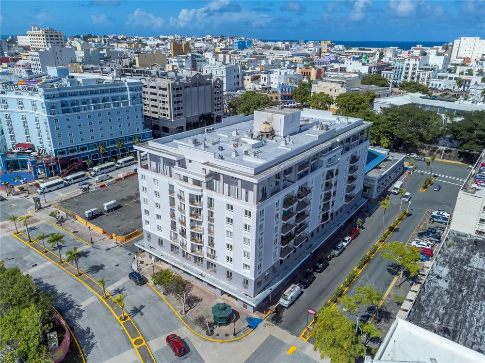100 REINA DE CASTILLA #308 San Juan, PR 00901