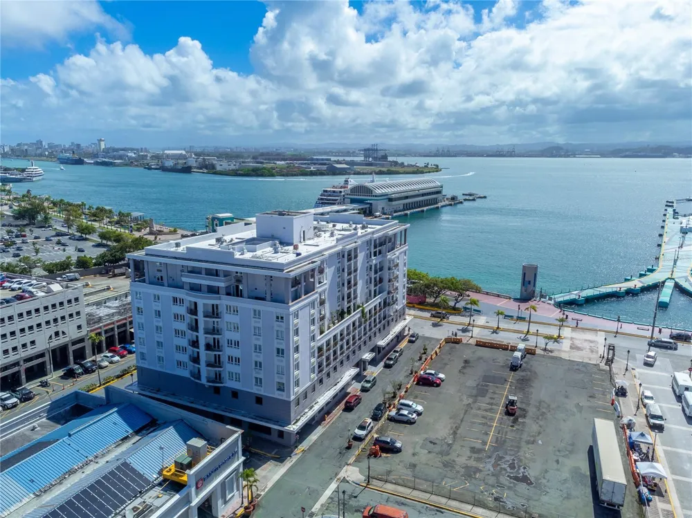 100 REINA DE CASTILLA #308 San Juan, PR 00901