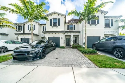492 NW 203rd Ter