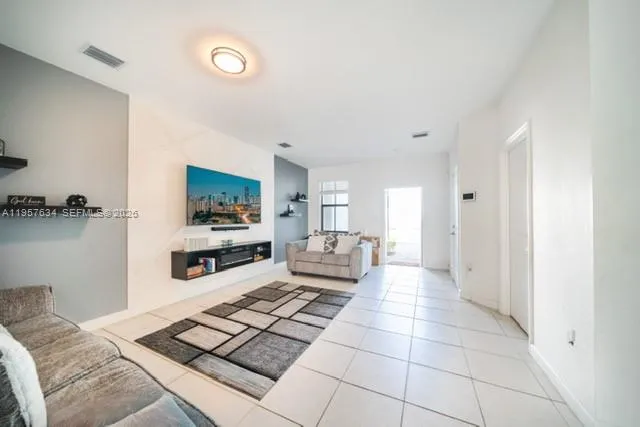 492 NW 203rd Ter Miami Gardens, FL 33169