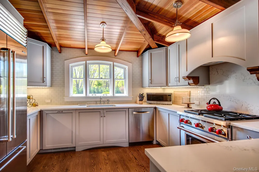106 Old Depot Road Quogue, NY 11959
