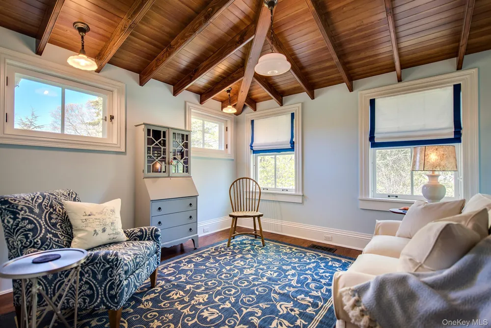 106 Old Depot Road Quogue, NY 11959