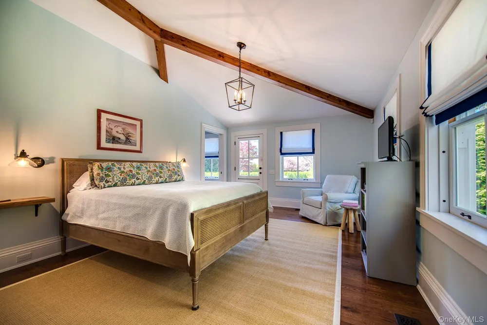 106 Old Depot Road Quogue, NY 11959