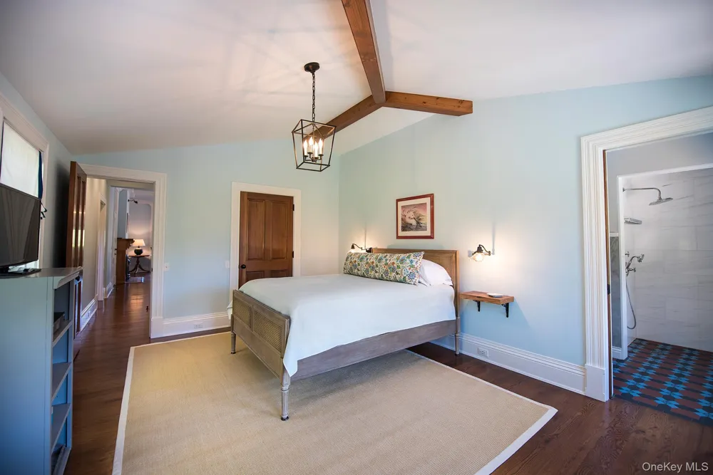 106 Old Depot Road Quogue, NY 11959