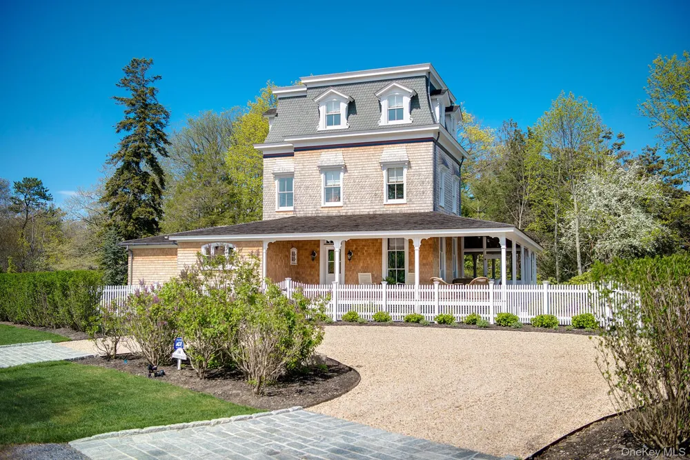 106 Old Depot Road Quogue, NY 11959