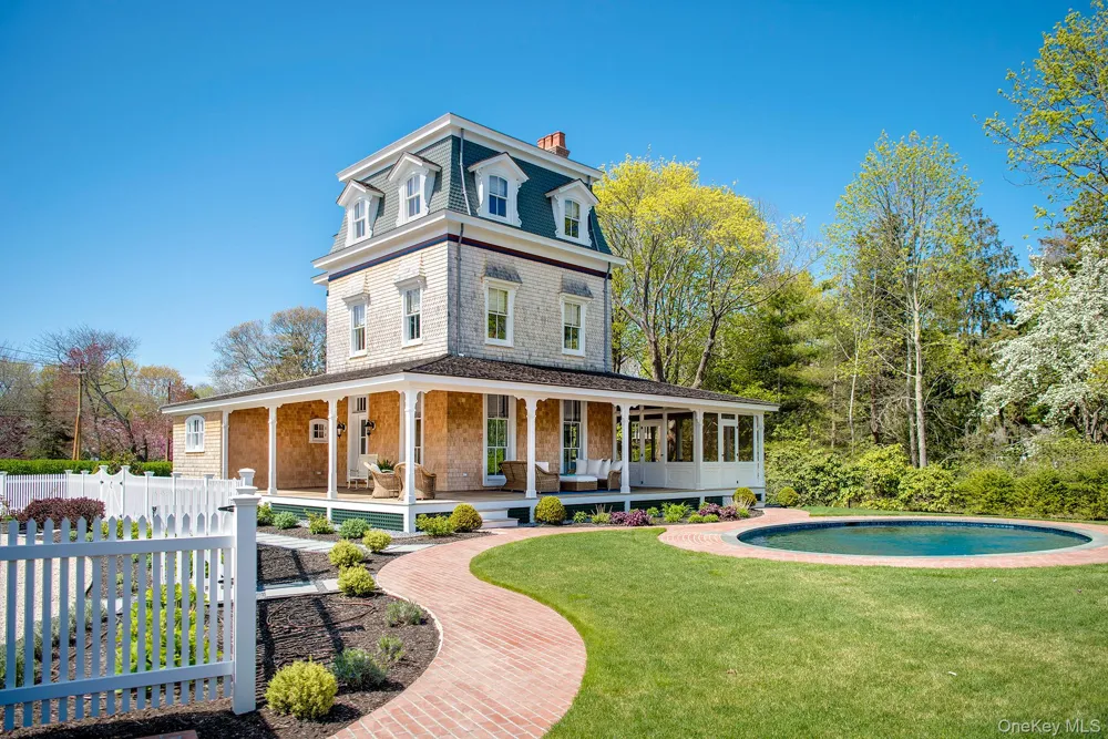 106 Old Depot Road Quogue, NY 11959