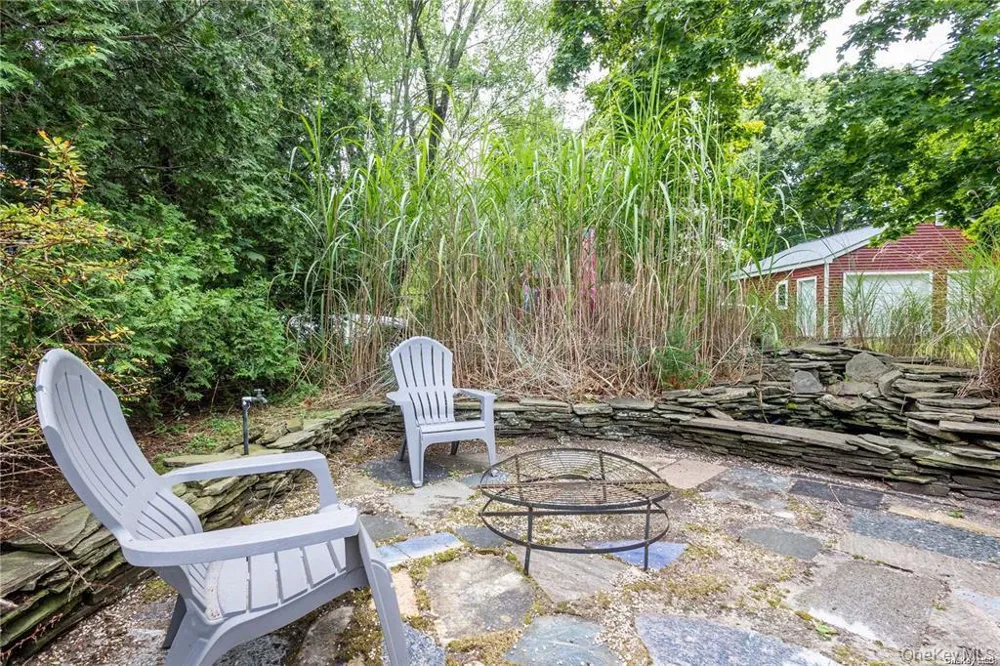 30 Vail Avenue East Quogue, NY 11942