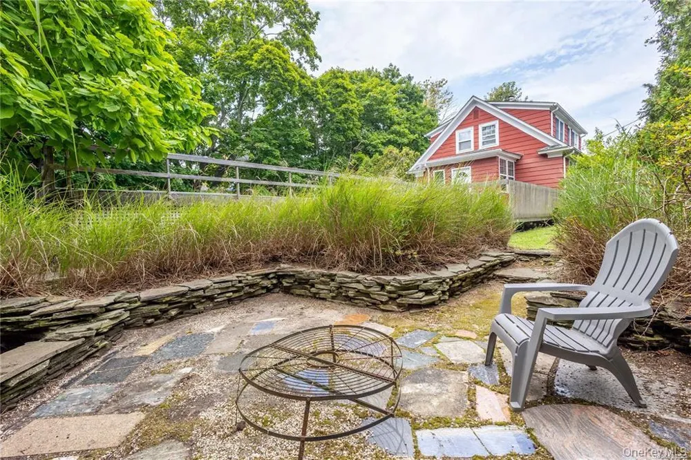30 Vail Avenue East Quogue, NY 11942
