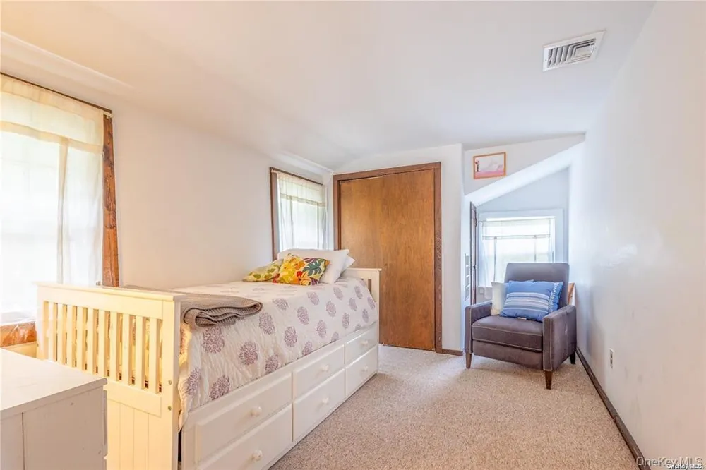 30 Vail Avenue East Quogue, NY 11942