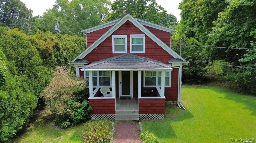 30 Vail Avenue East Quogue, NY 11942