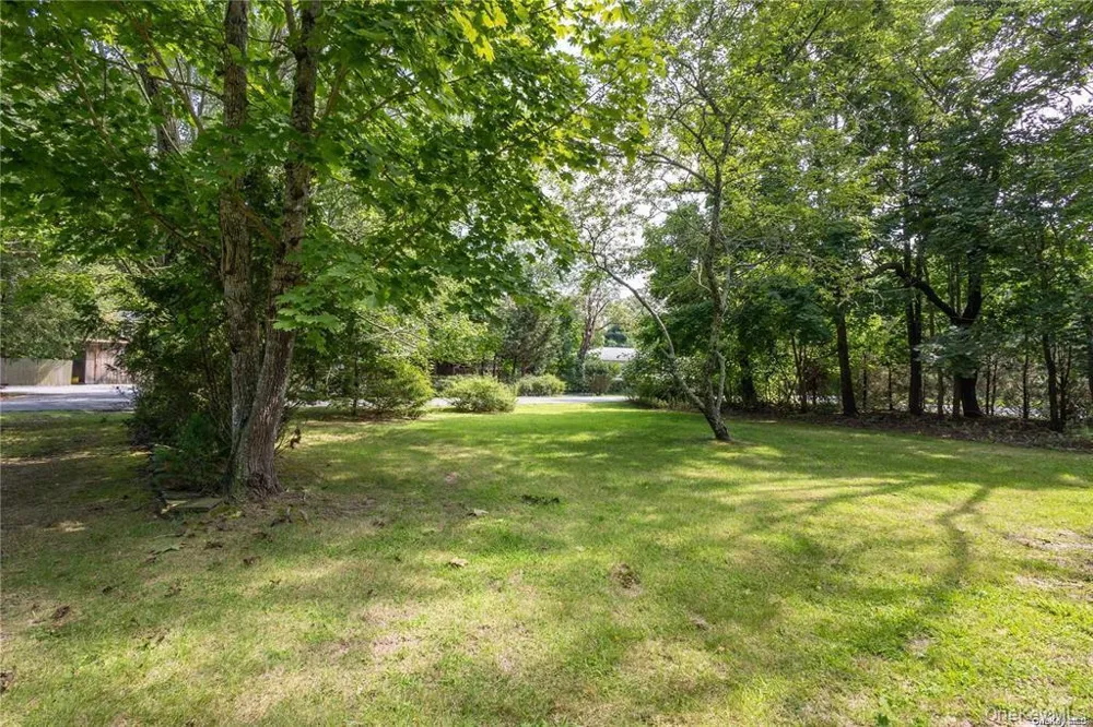 30 Vail Avenue East Quogue, NY 11942