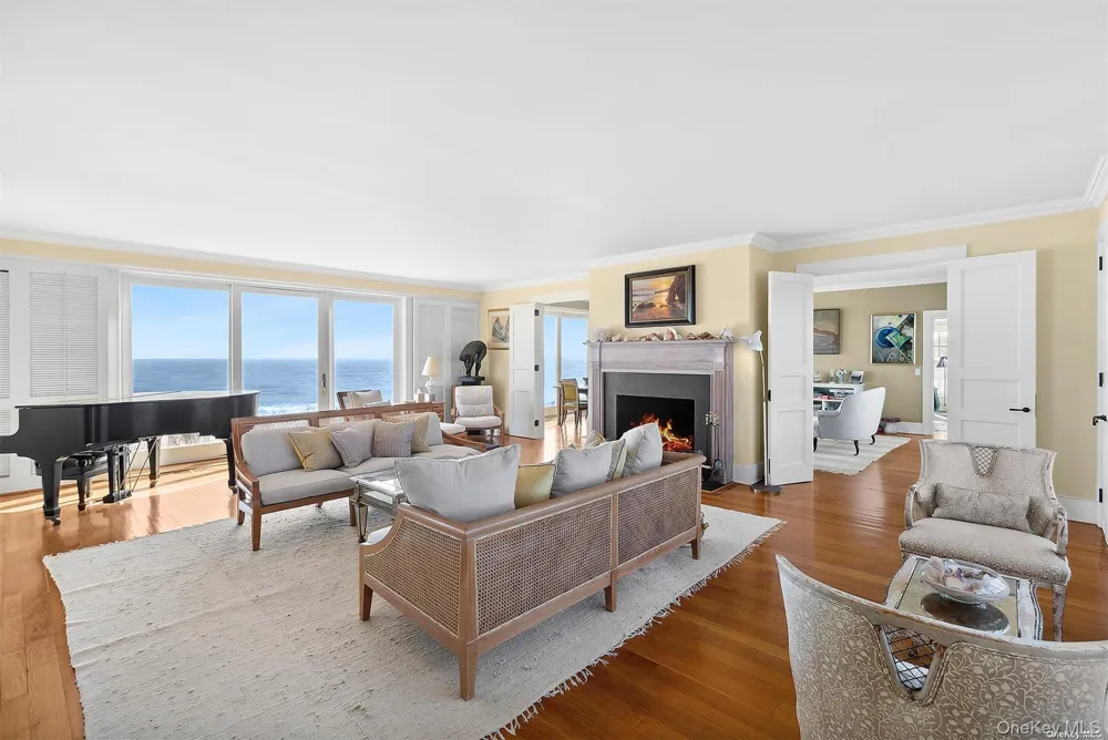 165 Lily Pond Lane East Hampton, NY 11937