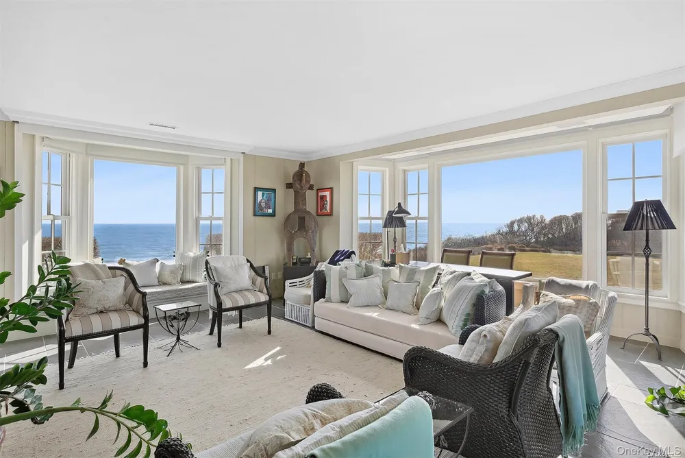 165 Lily Pond Lane East Hampton, NY 11937